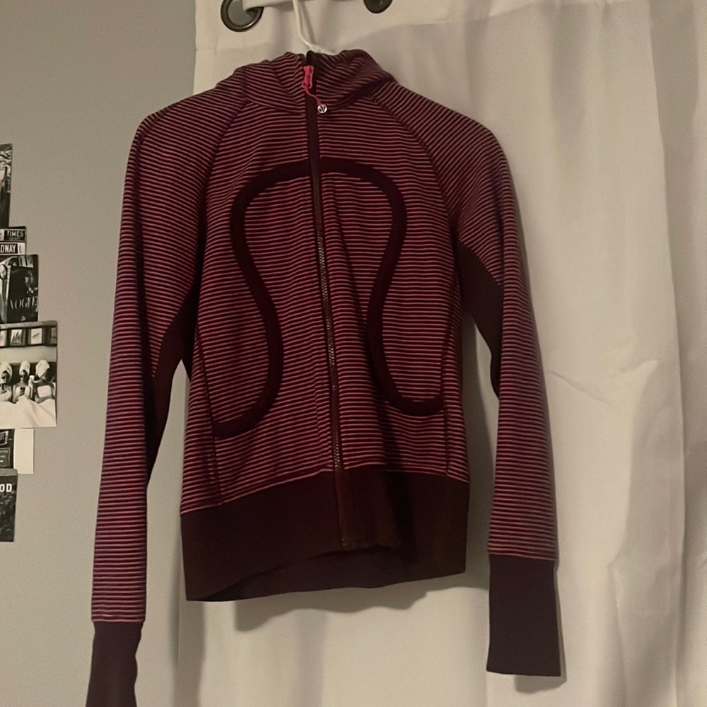 Lululemon Scuba Size 6